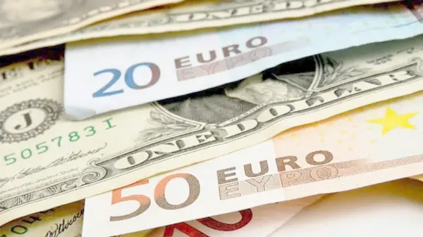 НБУ снизил курс доллара