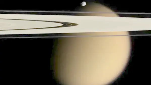 Спутник Сатурна Титан более странный, чем считалось: обнаружена невозможная химия (фото)