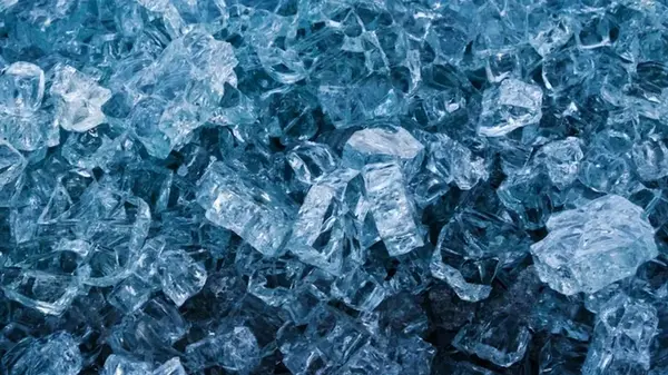 Ученые обнаружили неизвестный ранее тип льда: вода твердая при комнатной температуре