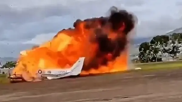 В аэропорту Венесуэлы разбился самолет, есть погибшие