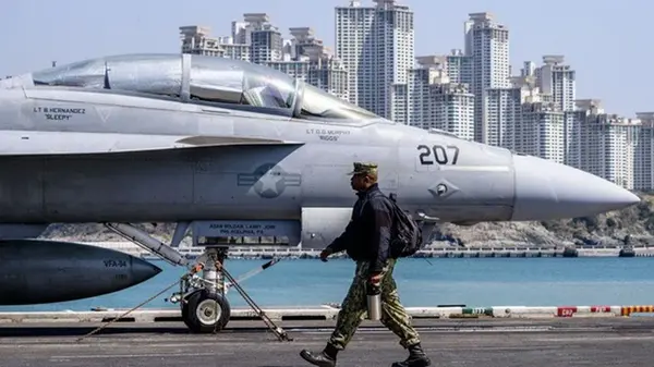 США потеряли истребитель и вертолет в Южно-Китайском море