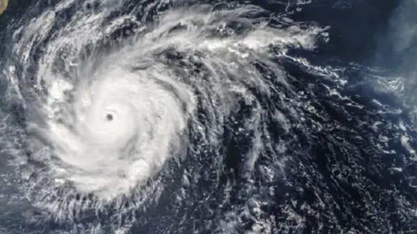 Ураган Мелисса движется на Ямайку