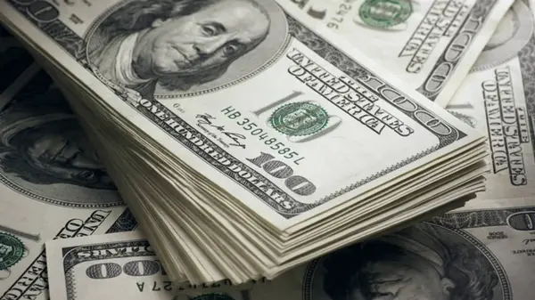 Сколько будут стоить 100 долларов в Украине: прогноз банкира до 9 ноября