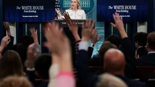 У Трампа ограничили доступ журналистов в офис пресс-секретаря