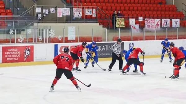 Сборная Украины по хоккею удачно начала серию товарищеских матчей