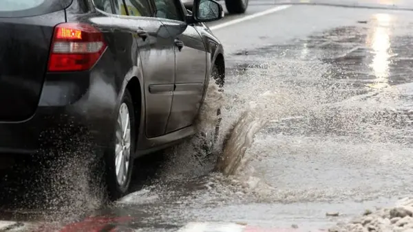 Дожди пройдут почти по всей Украине, в шести областях — сильные осадки: погода сегодня