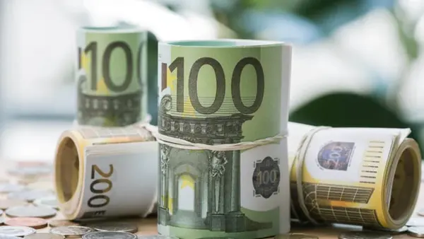 НБУ повысил курс доллара