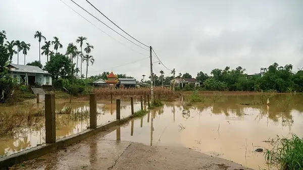 Во Вьетнаме из-за наводнений погибло более 40 человек