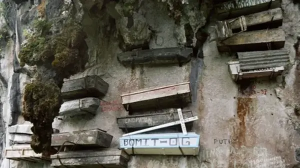 Потомки создателей висячих гробов до сих пор живы: китайские ученые обнаружили линию ДНК, которой тысячи лет