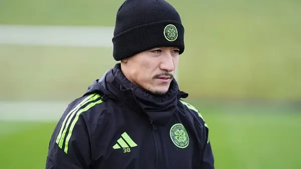 Эвертон проявляет интерес к японскому нападающему Селтика