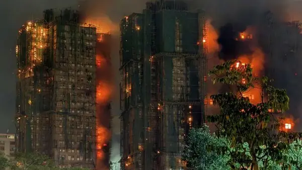 Смертельный пожар в Гонконге: задержано троих сотрудников строительной фирмы