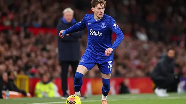 Манчестер Юнайтед рассматривает возможность вернуть своего воспитанника