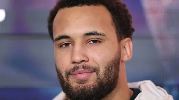 Итаума считает, что Усик откажется от титулов из-за страха перед боем