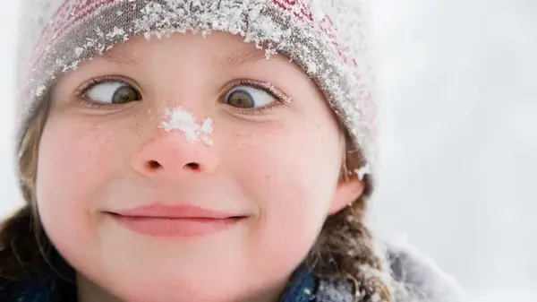 «Не коси глаза, так и останется»: исследователи рассказали, действительно ли это вредно
