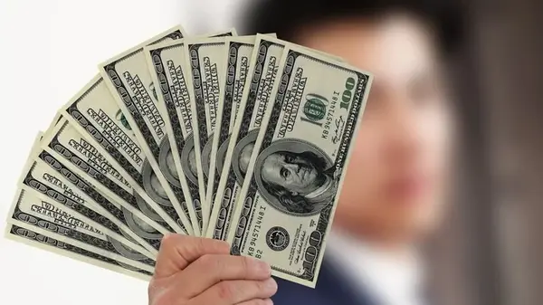 Доллар показал худшие показатели недели за последние четыре месяца, — Reuters