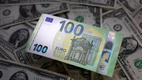 Сколько будут стоить 100 долларов в Украине: прогноз банкира до 14 декабря