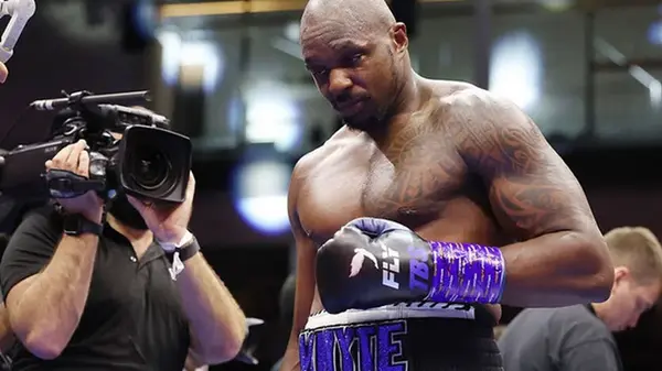 Уайт готов к бою с Чисорой, ожидая его решения