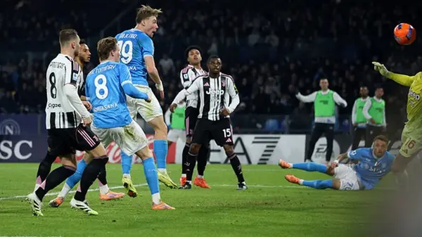 Хейлунд дважды поразил ворота Ювентуса и привел Наполи к победе