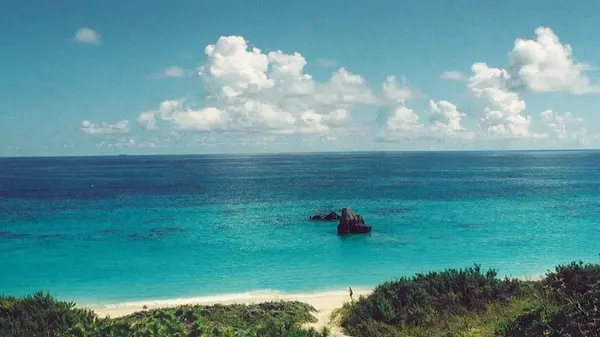 Под Бермудскими островами найдена загадочная структура: не похожа ни на что иное на Земле