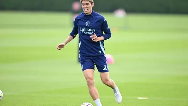 Аякс достиг соглашения с бывшим защитником Арсенала