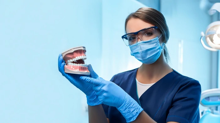 стоматолог