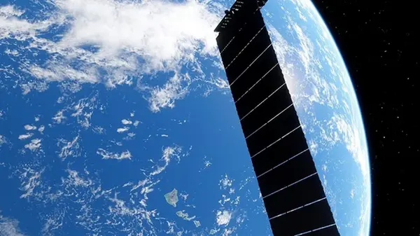 Авария на орбите: спутник Starlink падает из космоса