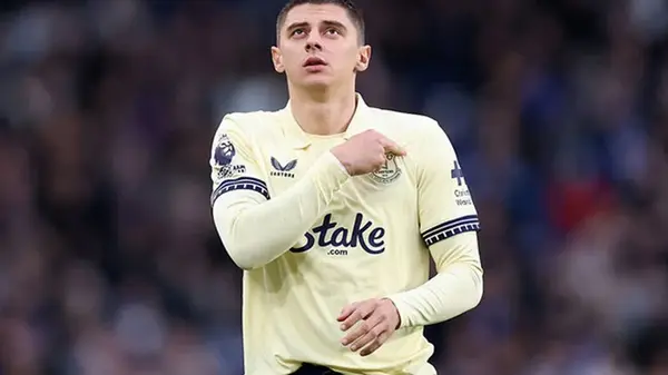 Миколенко из Эвертона может уйти играть в Бундеслигу