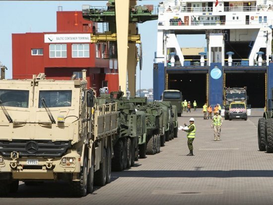 Боевая техника НАТО прибыла в Латвию