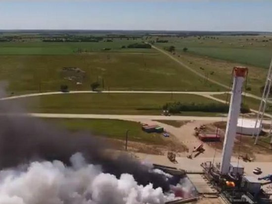 Компания SpaceX испытала «ядро» мощнейшей ракеты (видео)