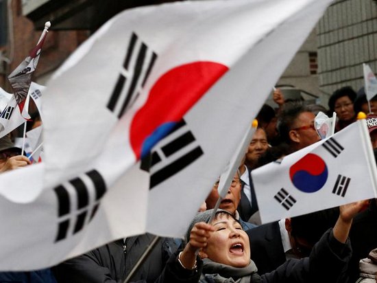 В Южной Корее стартовали досрочные президентские выборы