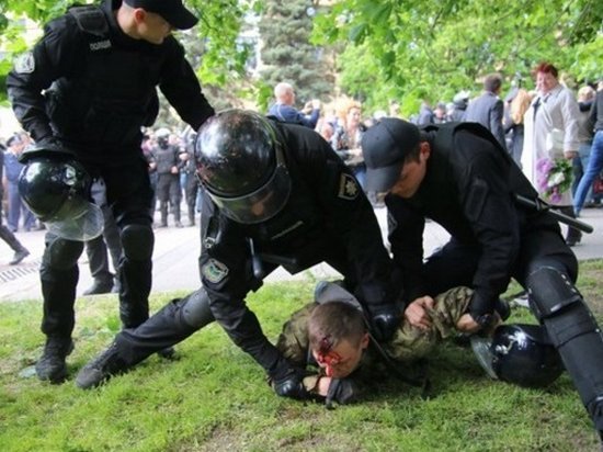 Министр МВД Аваков извинился за действия полицейских в Днепре
