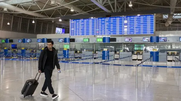 В Греции из-за технического сбоя временно остановили авиарейсы