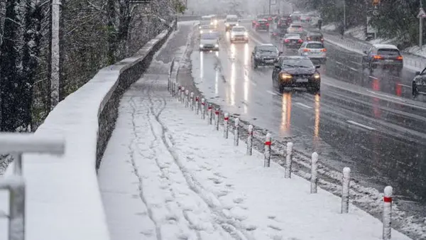 Снег, гололедица и шквалы: синоптики предупредили об опасной погоде в Украине 30 декабря