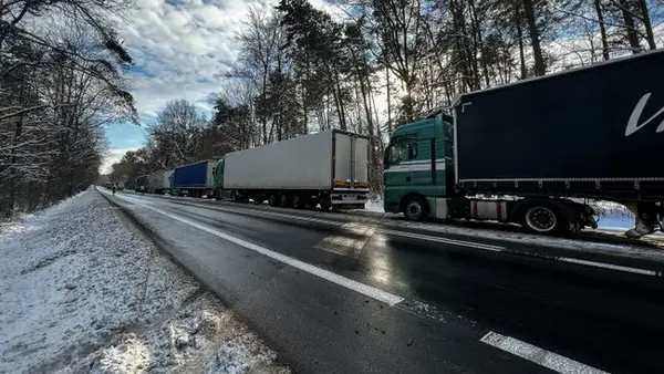 Въезд грузовиков в Киев могут ограничить: названо условие
