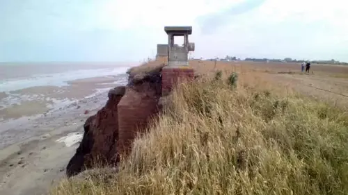 Ядерный бункер времен Холодной войны в Британии может упасть в море уже в ближайшие дни (фото)