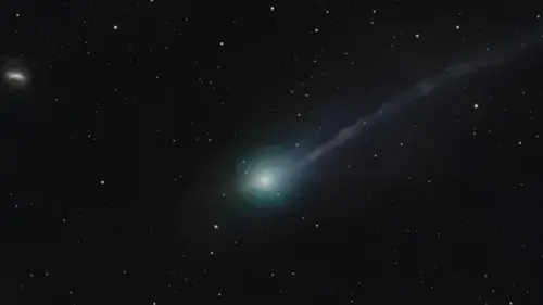 Межзвездный объект 3I/ATLAS направляет в сторону Земли загадочную ядовитую струю