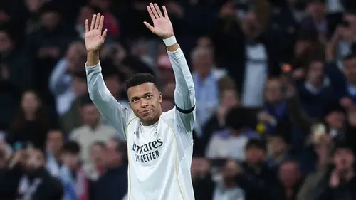 Нападающий Реала сравнялся с Роналду по клубному показателю