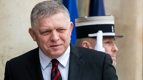 В ЕС проводят расследование в отношении Словакии из-за Фицо