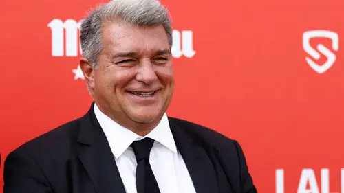 Лапорта ушел с поста президента Барселоны