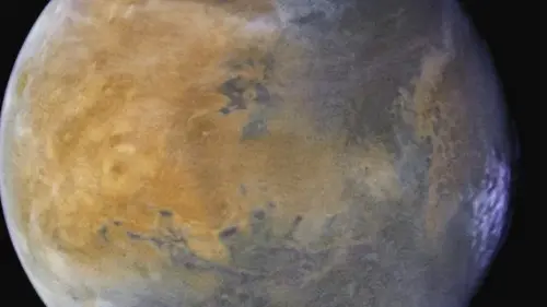 На Марсе увидели необычную пылевую бурю: она показала, как планета потеряла воду (фото)