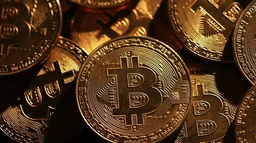 Bitcoin упал до самого низкого уровня с ноября 2024 года