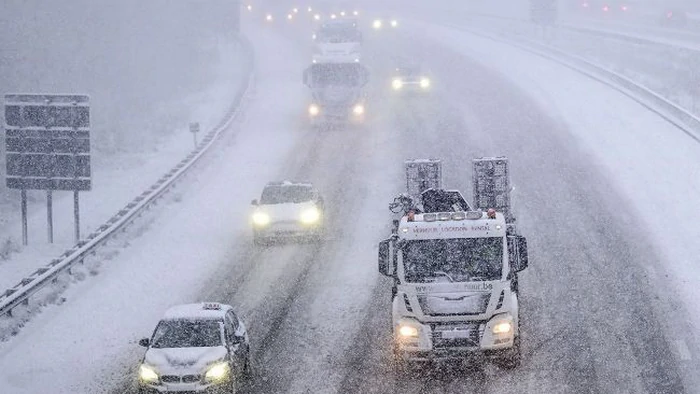 В Украине разворачивают штаб из-за непогоды: где ожидается ухудшение условий 18 февраля
