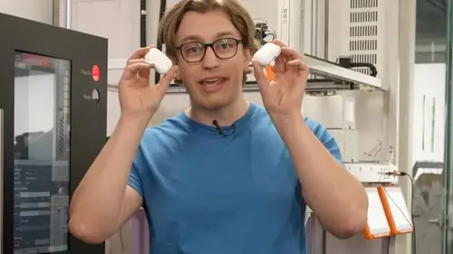 Оригинальные AirPods сравнили с копией за $10: КТ-скан показал неожиданную правду