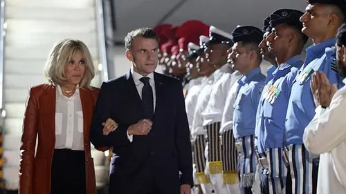 Макрон прилетел в Индию, чтобы обсудить с Моди соглашение о истребителях