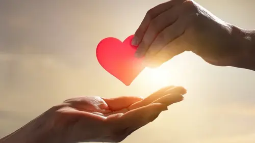 Идеи подарков девушке к 14 февраля: от практичных до романтических