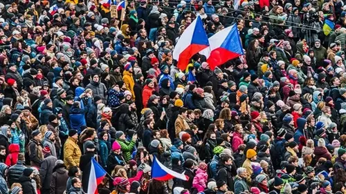 Скандал в Чехии: в поддержку президента прошли массовые акции протеста