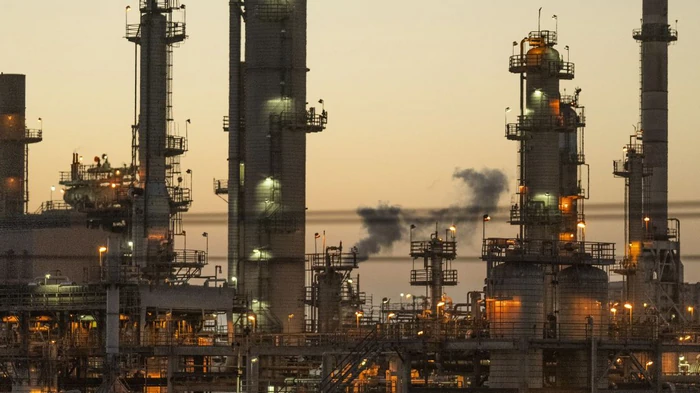 Угроза войны между США и Ираном рекордно разогнала цены на нефть