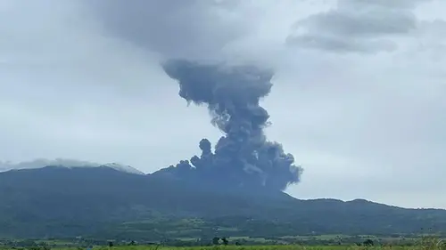 На Филиппинах произошло извержение вулкана Канлаон