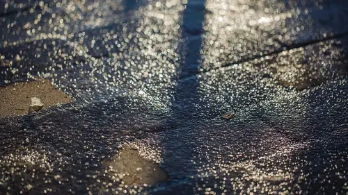 Во Львове на три дня подряд объявили желтую опасность