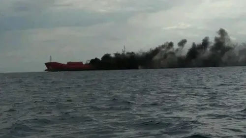 В Персидском заливе танкер под флагом США попал под обстрел